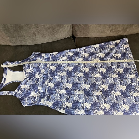 Freemotion active dress size medium - Picture 10 of 10